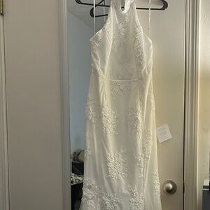 White Mermaid Style Wedding Dress